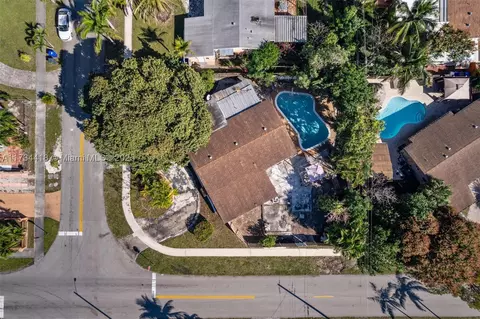6590 Arthur St, Hollywood, FL 33024