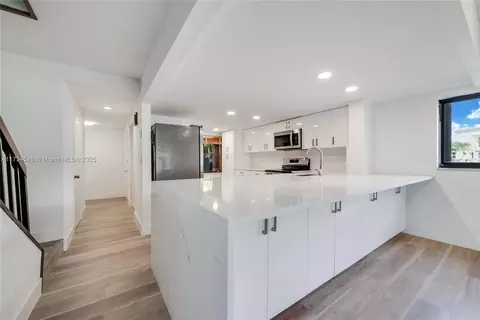 10120 NW 41st St #59-6, Doral, FL 33178