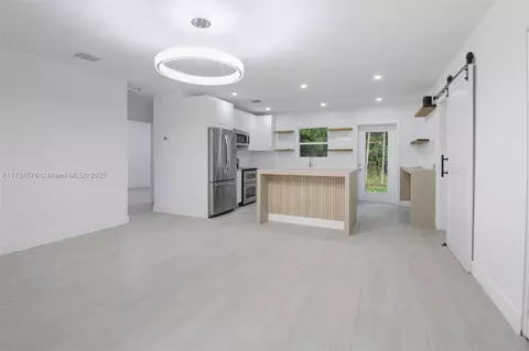 1570 NE 142nd St, North Miami, FL 33161