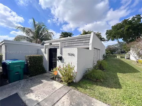 19206 Bobolink Dr #19206, Hialeah, FL 33015