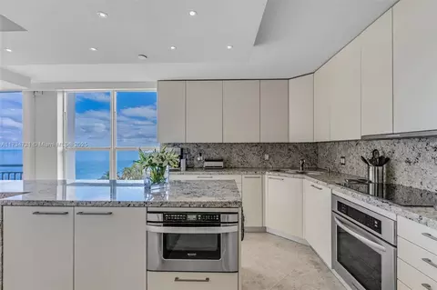 607 Ocean Dr #10J, Key Biscayne, FL 33149 photo 4