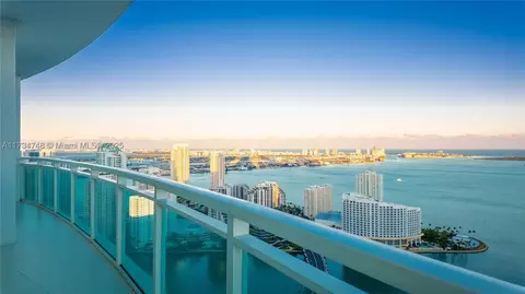 950 Brickell Bay Dr #4611, Miami, FL 33131