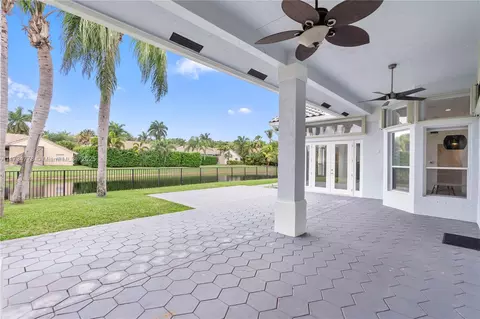 Exterior - 10575 E Key Dr, Boca Raton, FL 33498 photo 5 of 9