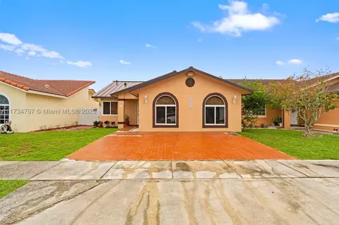 14214 SW 49th St, Miami, FL 33175