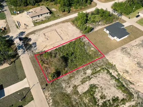 2916 23 St W, Lehigh Acres, FL 33971