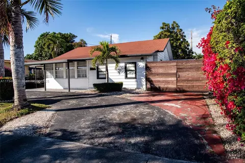 811 NE 4th Pl, Hialeah, FL 33010 photo 1