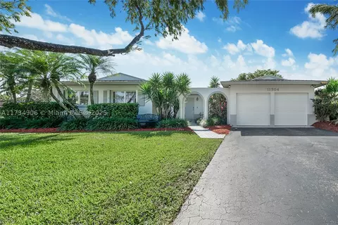 11204 SW 133rd Ter, Miami, FL 33176