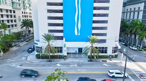 1200 Brickell Bay Dr #2514, Miami, FL 33131