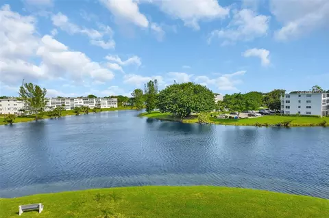 4120 E Cambridge E #4120, Deerfield Beach, FL 33442