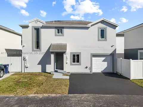 14821 SW 90th Ter, Miami, FL 33196