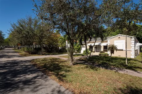 513 Giralda Ave, Coral Gables, FL 33134
