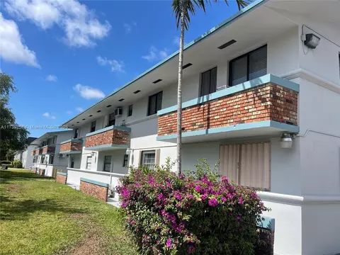 4444 SW 67th Ave #2, Miami, FL 33155