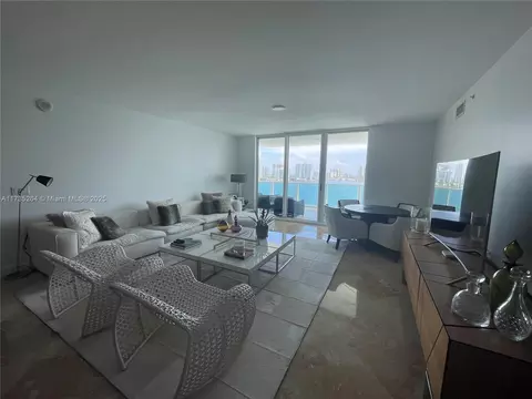 3301 NE 183rd St #1105, Aventura, FL 33160
