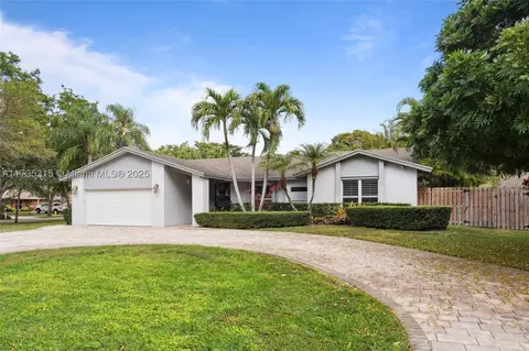11601 Island Rd, Hollywood, FL 33026