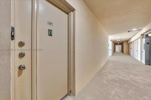 9159 SW 77th Ave #307, Miami, FL 33156