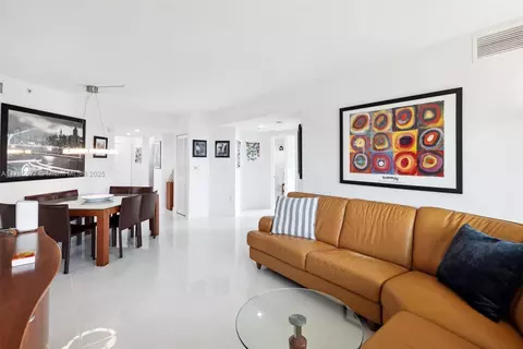 4242 NW 2nd St #1104, Miami, FL 33126