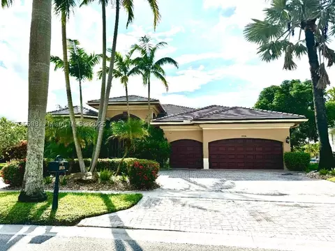 10936 Golden Eagle Ct, Plantation, FL 33324