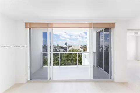 1800 Sunset Harbour Dr #701, Miami Beach, FL 33139