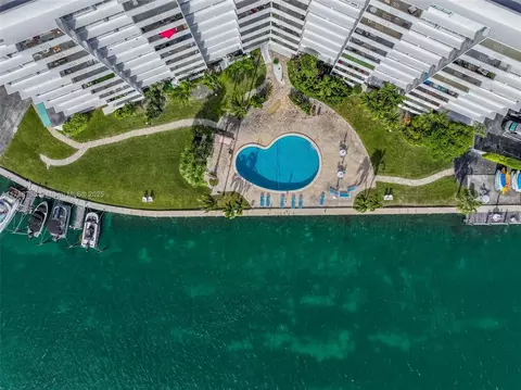 9101 E Bay Harbor Dr #405, Bay Harbor Islands, FL 33154