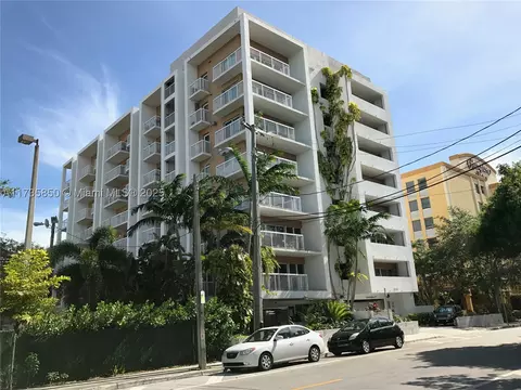 2740 SW 28th Ter #602, Miami, FL 33133