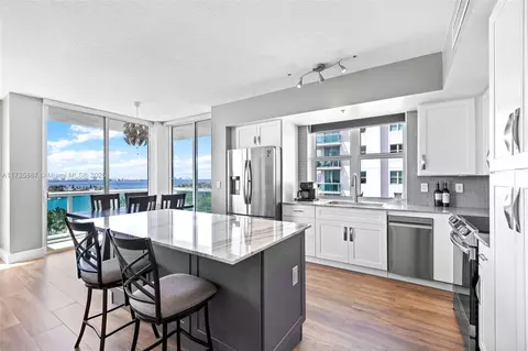 7910 Harbor Island Dr #911, North Bay Village, FL 33141