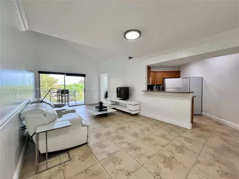 9731 Fontainebleau Blvd #F310, Miami, FL 33172