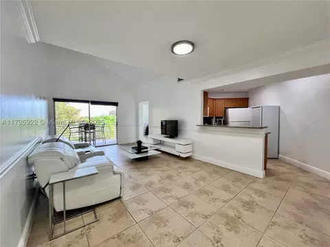 9731 Fontainebleau Blvd #F310, Miami, FL 33172