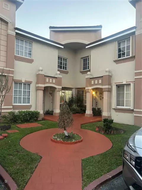 8346 NW 10th St #6F, Miami, FL 33126