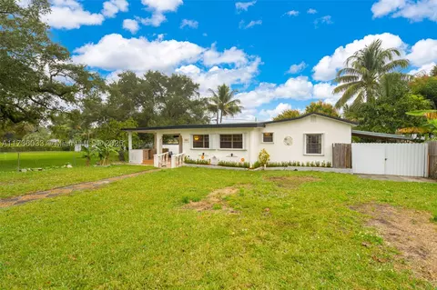 1285 NE 143rd St, North Miami, FL 33161