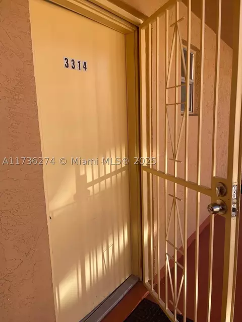 1810 W 56th St #3314, Hialeah, FL 33012