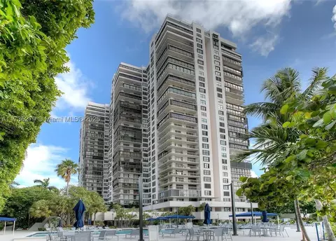 2333 Brickell Ave #208, Miami, FL 33129
