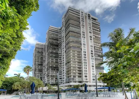 2333 Brickell Ave #208, Miami, FL 33129