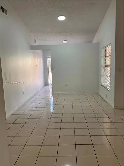 Undisclosed, Hialeah, FL 33015 photo 4