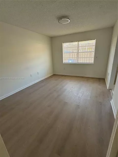 Undisclosed, Hialeah, FL 33015 photo 10