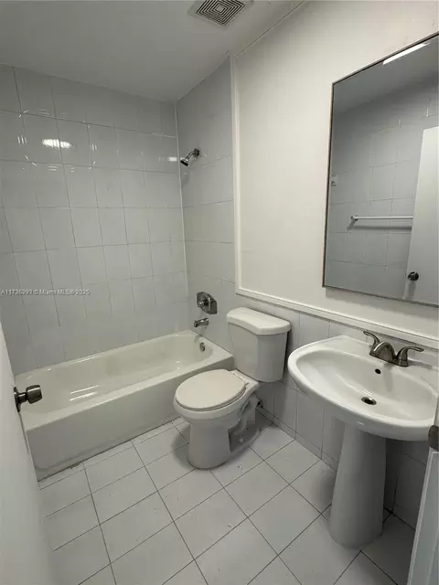 Undisclosed, Hialeah, FL 33015 photo 9