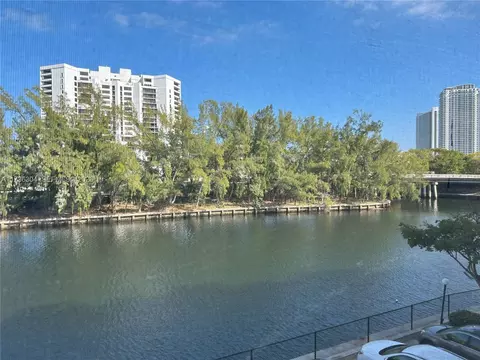 300 Diplomat Pkwy #310, Hallandale Beach, FL 33009