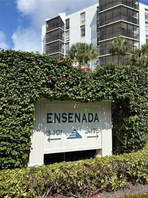 3401 N Country Club Dr #116, Aventura, FL 33180