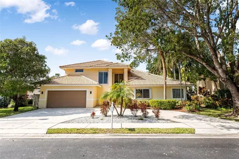 1280 SW 103rd Ave, Pembroke Pines, FL 33025