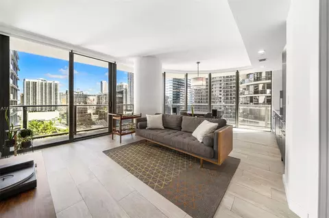 55 SW 9th St #1701, Miami, FL 33130