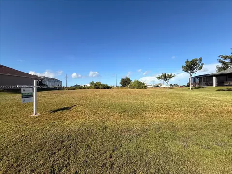 420 NW 23rd Ave, Cape Coral, FL 33993