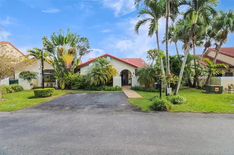 6425 SW 133rd Pl, Miami, FL 33183
