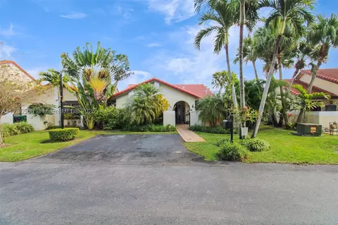 6425 SW 133rd Pl, Miami, FL 33183