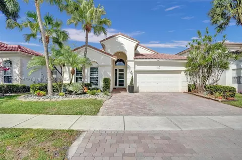 7373 NW 18th Ct, Pembroke Pines, FL 33024