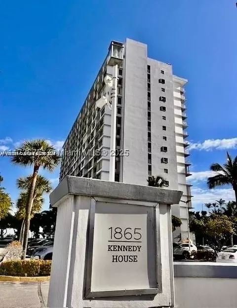 1865 79th St Cswy #5M, North Bay Village, FL 33141