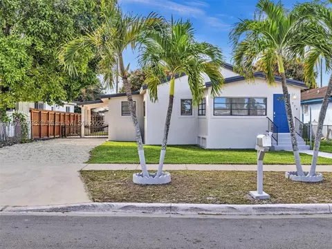 774 W 31st St, Hialeah, FL 33012 photo 1
