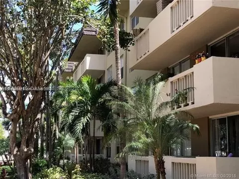 1800 Sans Souci Blvd #438, North Miami, FL 33181