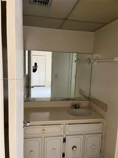 Bath - Undisclosed, Hialeah, FL 33012 photo 3 of 3
