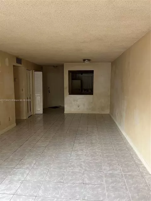 Living - Undisclosed, Hialeah, FL 33012 photo 1 of 2
