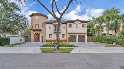 7813 NW 165th St, Miami Lakes, FL 33016