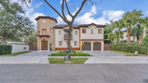 7813 NW 165th St, Miami Lakes, FL 33016